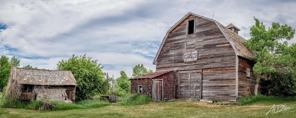 Livery Barn (12" x 30", Aurora Art Natural 300)
