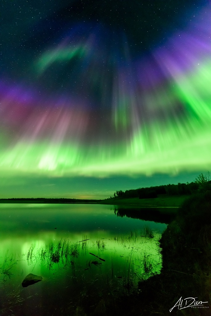 Aurora Cascade (12" x 18", 60lb. River Linen 2.0)