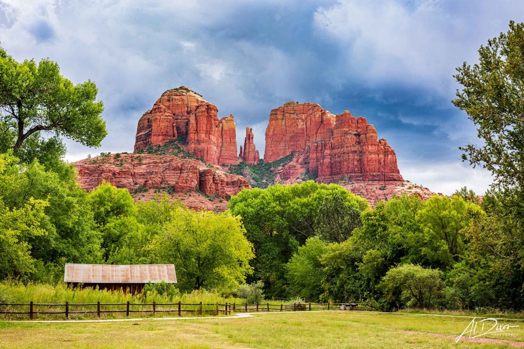 Cathedral Rock III (12" x 18", 60lb. River Linen 2.0)